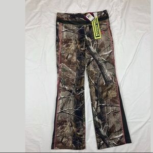 NWT Under Armour women’s size medium